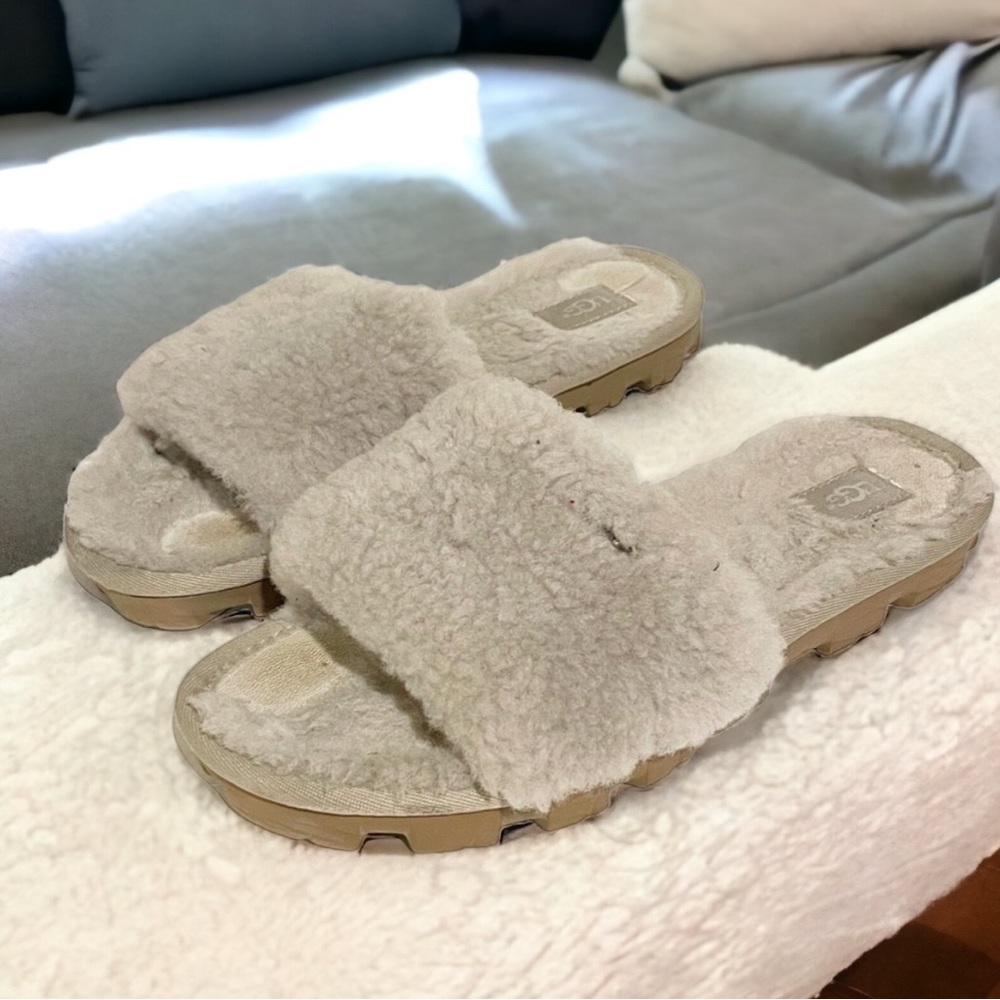 Ugg Womens Size 7 Cozette Soft Slide Cozy Shearling Fur Slippers‎ Oyster